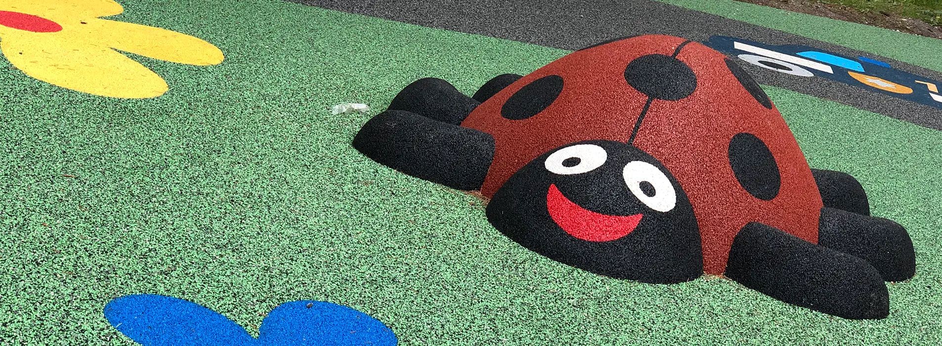 Animaux 3D en EPDM pour les aires de jeux coulées sur place